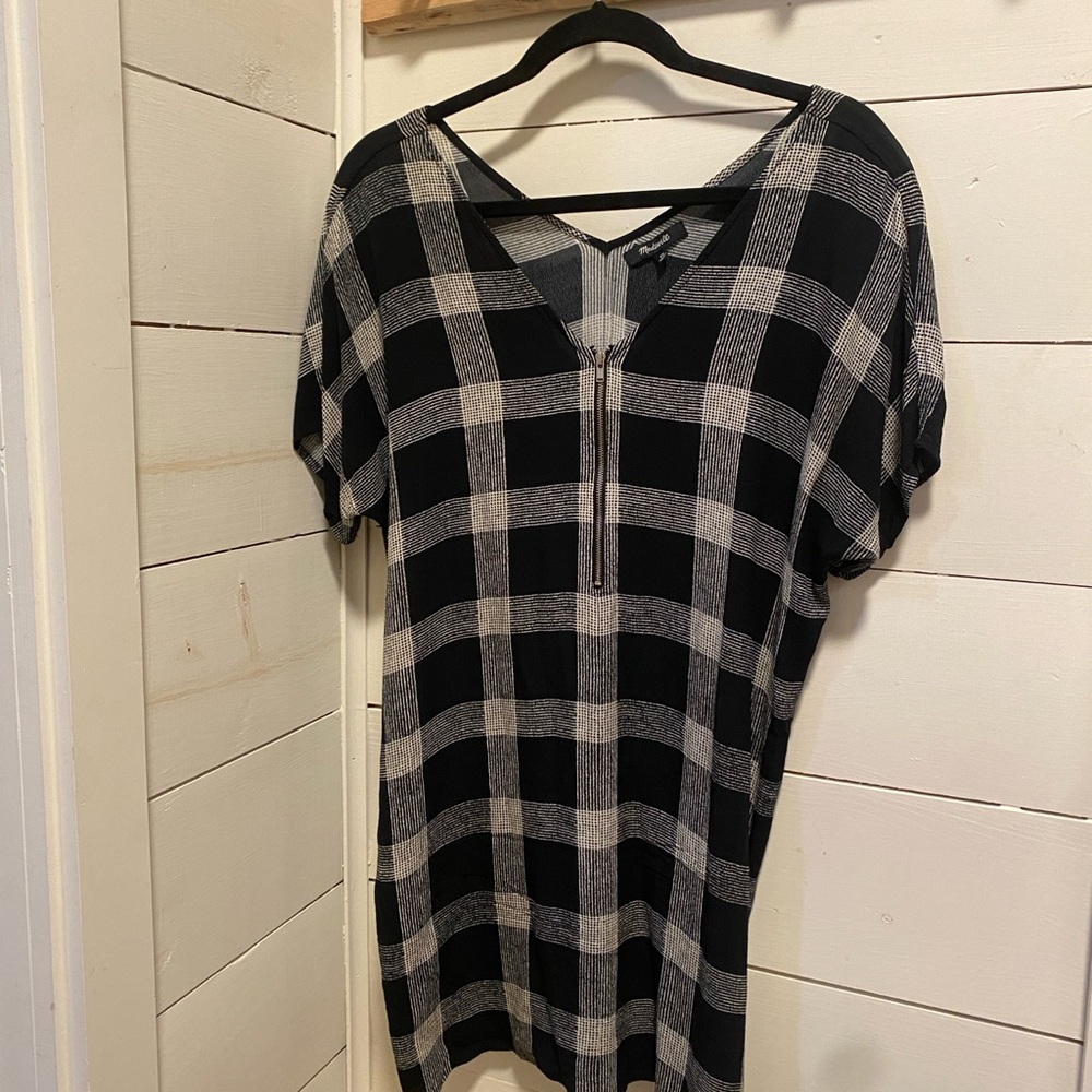 Madewell Black and White Plaid V-Neck shift Dress